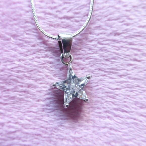 Sterling silver snake chain necklace with cubic zirconia star pendant - Picture 1 of 9
